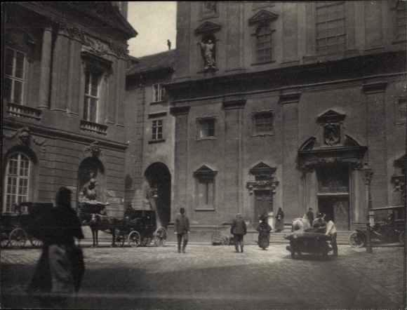Photo Vienna, carriages, car, church?
