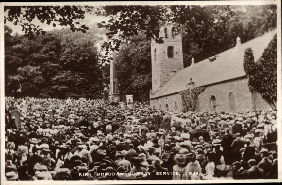 Postcard Braddan Douglas Isle of Man North West England, church, sunday service