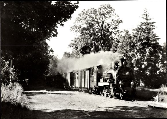 Postcard Philippshagen Göhren Rügen, narrow-gauge railway Putbus Göhren, early train from Göhren at the entrance