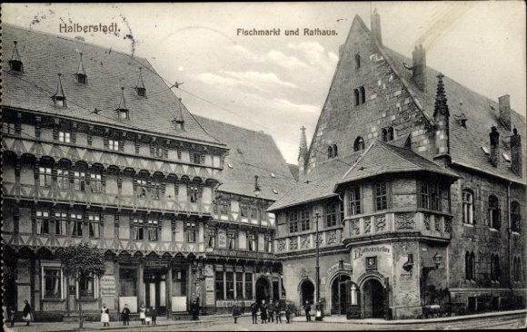 Postcard Halberstadt in the Harz, town hall from the fish market