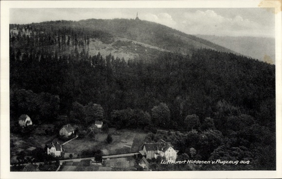 Ak Hiddesen Detmold im Teutoburger Wald, Luftaufnahme Hiddesen, Teutoburger Wald, Hotel und Pensi