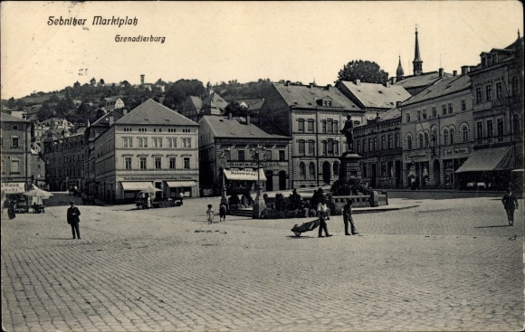 Ak Sebnitz Sachsen, marktplaats, Grenadierburg, hoedenmakerij Gustav Baruch