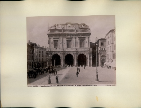 foto rond 1880, Brescia Lombardia, Piazza Vecchia, Palazzo Municipale