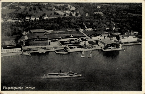 Ak Friedrichshafen am Bodensee, Flugzeugwerke Dornier, Luftbild, Dampfer