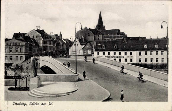 Postcard Bernburg an der Saale, bridge of the SA, Theodor Boskoden, city view, bicycles