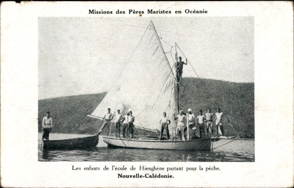 CPA Nouvelle-Calédonie, Mission, Les enfants de l'école de Hienghène partant pour la pèche