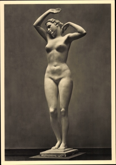 Postcard sculpture by Josef Thorak, The Judgment of Paris, Hera, HDK 340