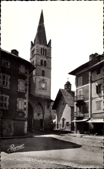 Postcard Guillestre Hautes Alpes, church, bell tower