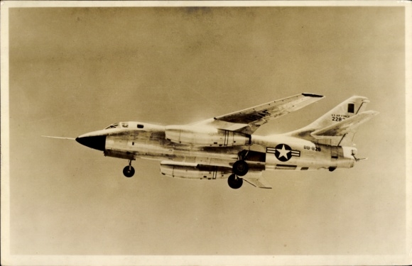 Postcard American military aircraft, Douglas RB-66A