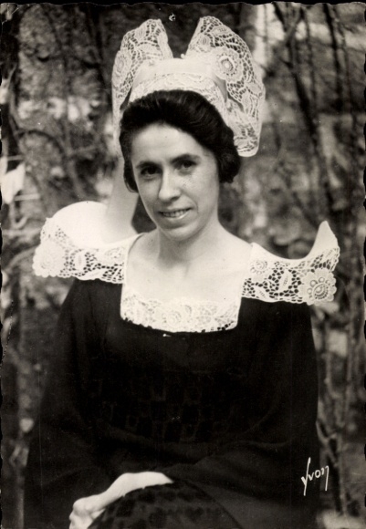 Postcard costume and headdress from Pont-Aven, Brittany