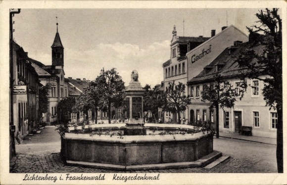 Ak Lichtenberg Oberfranken, Kriegerdenkmal, Gasthof, Brunnen, Restaurant von Hans Merkel