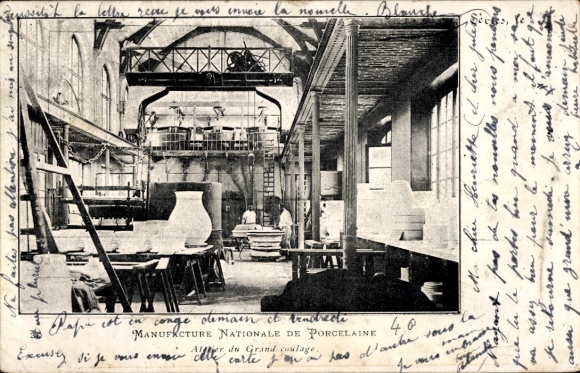 Postcard Sèvres Hauts de Seine, Manufacture Nationale de Porcelaine, Atelier du Grand coulage
