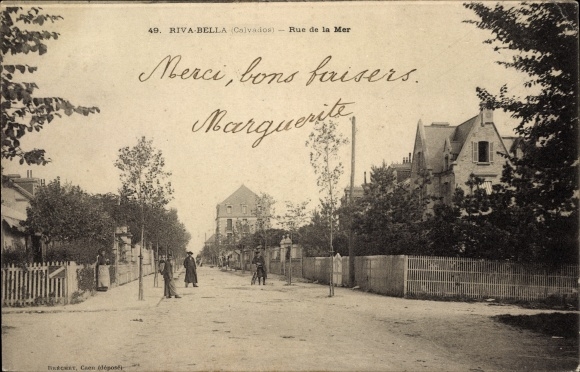 Postcard Ouistreham Calvados, Riva Bella, Rue de la Mer