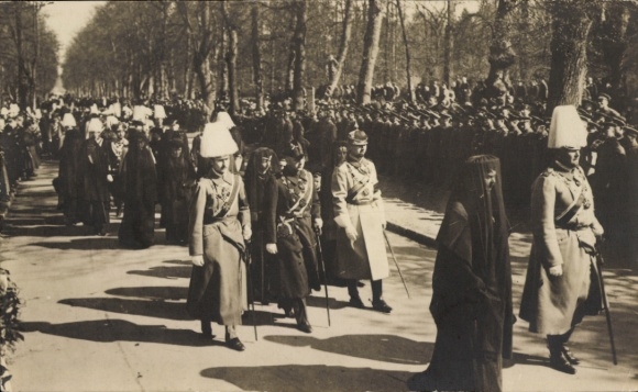 Ak Beisetzung Kaiserin Auguste Viktoria, Kronprinzessin, Eitel Friedrich, August Wilhelm, Adalbert