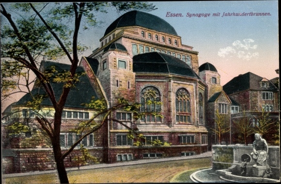 Postcard Essen in the Ruhr area of North Rhine-Westphalia, synagogue with the fountain of the century