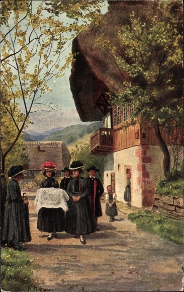 Kunstenaarskaart Hoffmann, H., kinderdoop, vrouwen in Zwarte Woud-kostuum, Berghaus