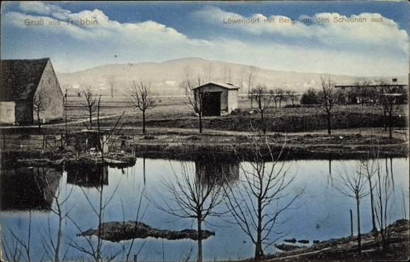 Ak Trebbin in de wijk Teltow Fläming, Löwendorf met berg vanuit de schuren