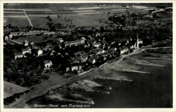 Postcard Detzem on the Moselle, aerial photograph, Detzem/Mosel, row of houses, church, landscape