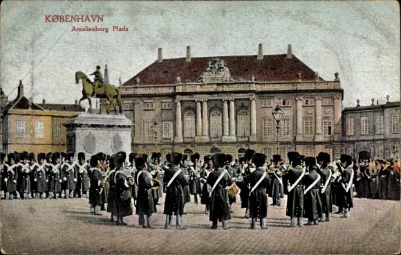 Postcard København Copenhagen Denmark, Amalienborg Plads, military orchestra