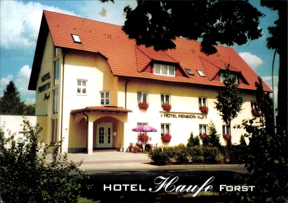 Postcard Forst in Lusatia, Hotel Haufe, guesthouse, hanging baskets, parking, cozy atmosphere