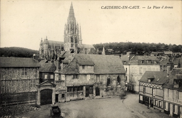 Ak Caudebec en Caux Seine Maritime, Place d'Armes, Kirchturm, Fachwerkhäuser