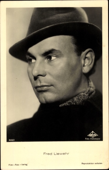 Postcard actor Fred Liewehr, portrait, hat, Wien Film 3830/1