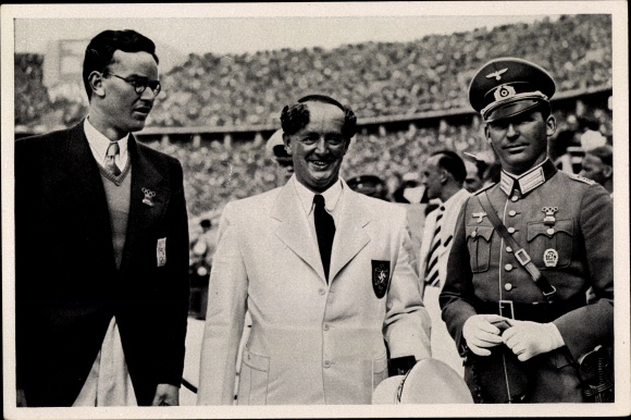 Collective picture Olympia 1936, rapid fire pistol shooters at the award ceremony