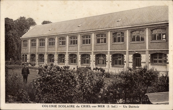 Ak Criel-sur-Mer Seine Maritime, schoolkolonie, slaapzaal