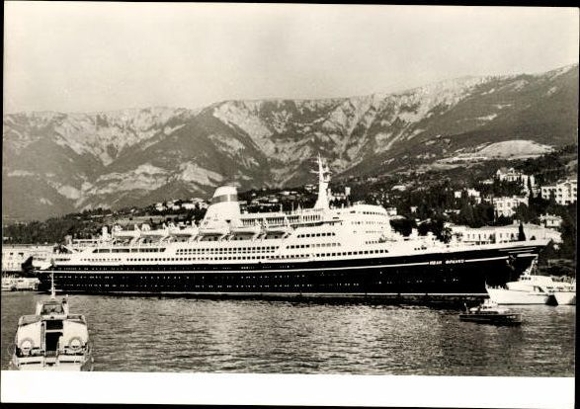 10 old Postcard series ships, shipyards, ports episode 3, various views