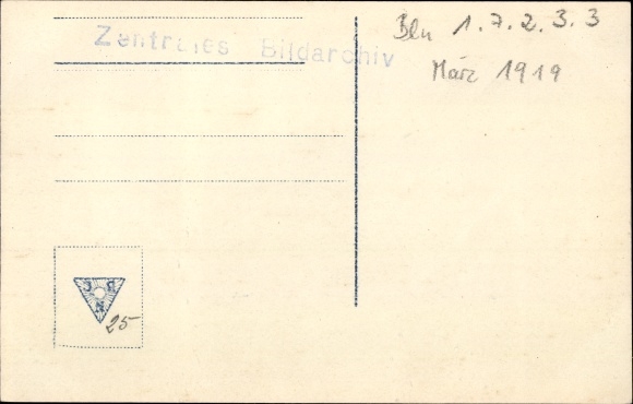 PC Berlin, general strike 1919, street fighting, grenade impact Linienstrasse, Alte Schönhauser Strasse