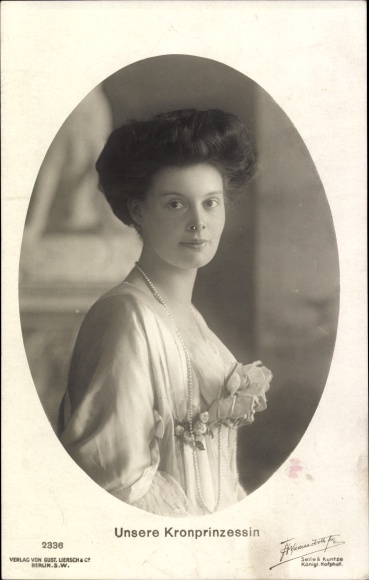 Postcard Crown Princess Cecilie of Prussia, portrait