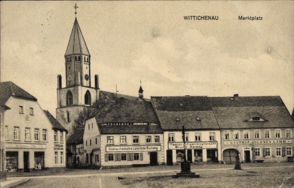 Ak Wittichenau Oberlausitz, Marktplatz, Kirche, Gasthof z. Goldnen Lamm, Gasthaus Laurenz Bulang