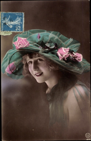 Postcard Young woman with hat, portrait