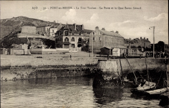 Ak Port en Bessin Calvados, Kaimauern