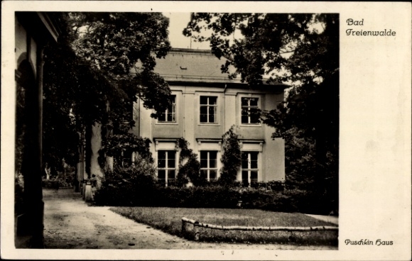 Postcard Bad Freienwalde an der Oder, front view of the Pushkin House