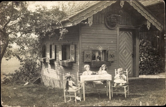 Photo Postcard Aufham Anger in Upper Bavaria, toddler, dollhouse, dolls, 1952