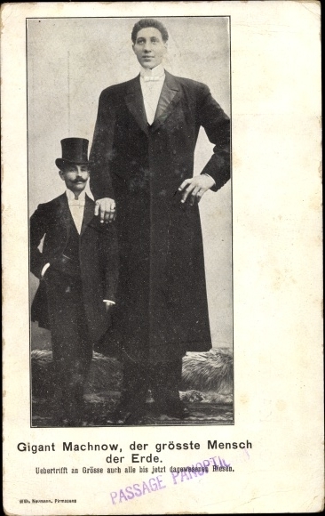 Postcard Giant Machnow, the tallest man on earth, portrait