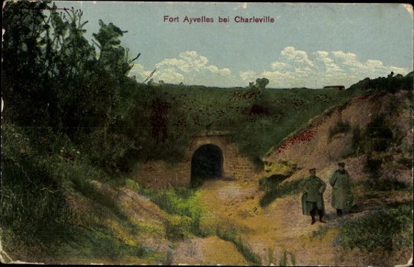 10 alte AK Charleville Mézières Ardennes, verschiedene Ansichten