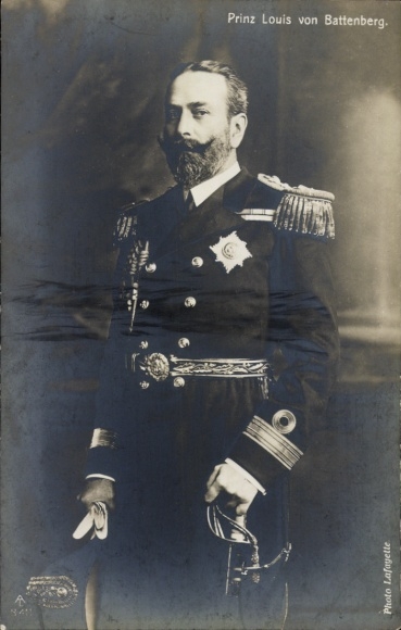 Postcard Prince Louis of Battenberg, portrait, uniform with medals