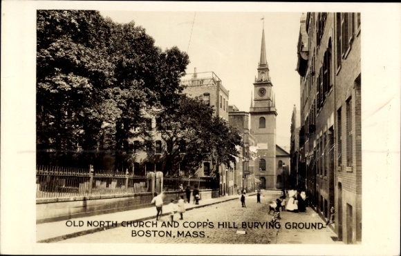 Ak Boston Massachusetts USA, Old North Church, Copp's Hill Burying Ground, architectuur