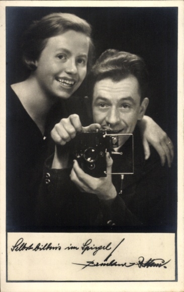 Aktor fotograficzny?, autoportret w lustrze, aparat
