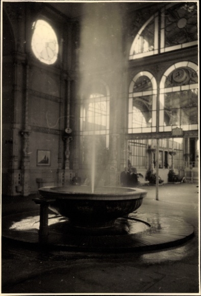 Foto Karlovy Vary Karlsbad Stadt, Sprudel in der Trinkhalle, Fotograf Hubl