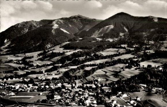 Ak Bad Kohlgrub in Opper-Beieren, prachtig landschap, bergen, huizen, landbouwgrond