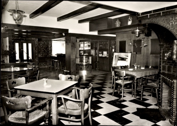 Ak Benteler Langenberg Westfalen, Gasthaus, Innenansicht