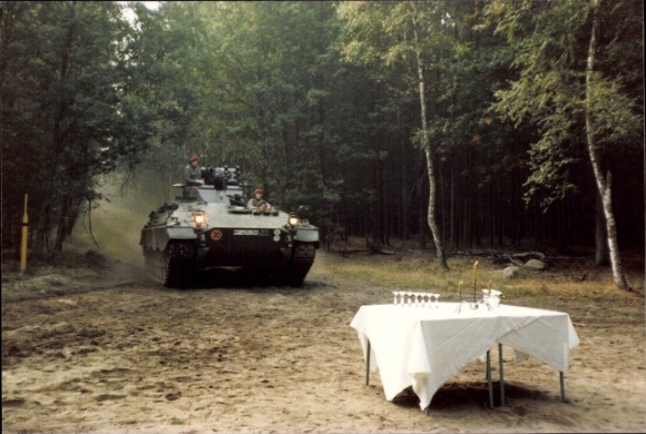Photo tank, Bundeswehr, set table