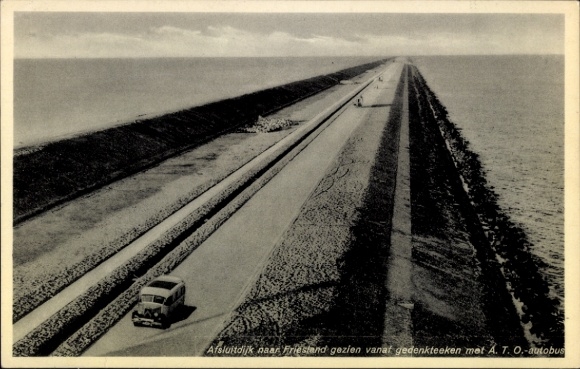 Ak Afsluitdijk Friesland Niederlande, Afsluitdijk, Autobus, Historische Straße, Landschaft