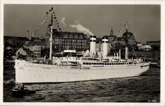 Postcard steamer Oceana, departure in Hamburg, KDF