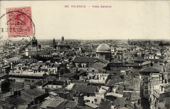 Ak Valencia Stadt Spanien, Luftaufnahme von  historische Gebäude, Stadtansicht