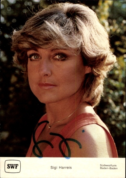 Postcard journalist and presenter Sigi Harreis, portrait, SWF, autograph