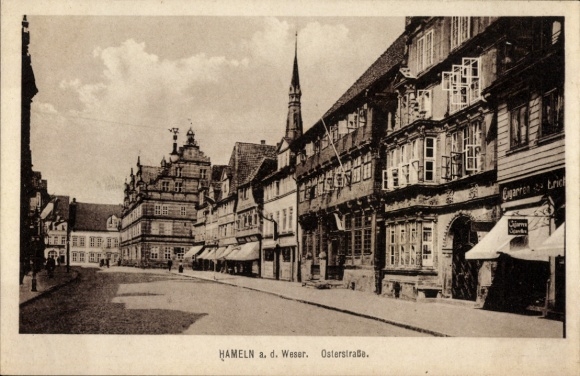 Ak Hameln in Nedersaksen, uitzicht op de Osterstrasse, sigarenwinkel
